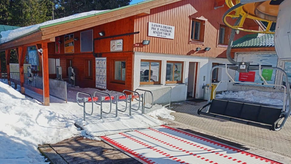 Dolní stanice lanovky na Hnědý vrch | Foto: Radek Strnad Dolní stanice lanovky na Hnědý vrch | Foto: Radek Strnad