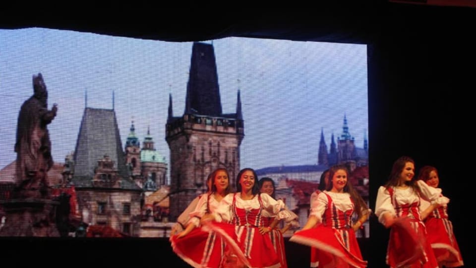 Český taneční soubor Lípa při vystoupení | foto: Lenka Rašková Český taneční soubor Lípa při vystoupení | foto: Lenka Rašková