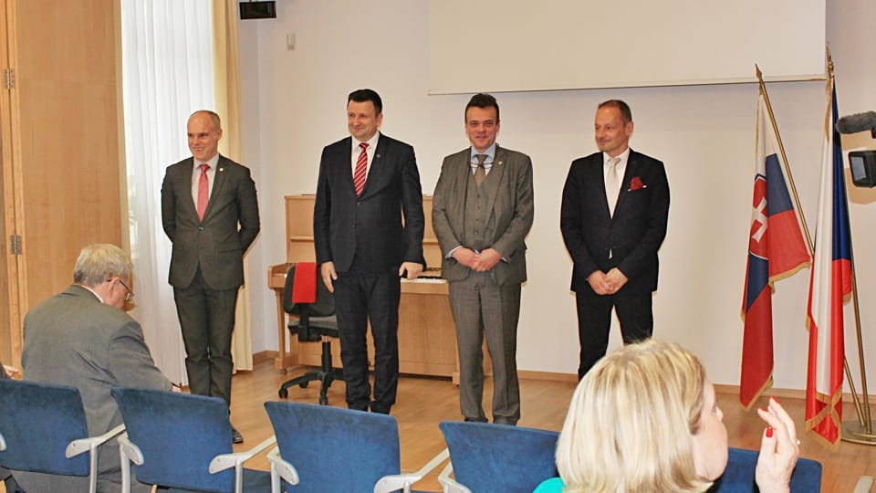 Významní politici a diplomaté, kteří se zabývají krajanskou tematikou Významní politici a diplomaté, kteří se zabývají krajanskou tematikou