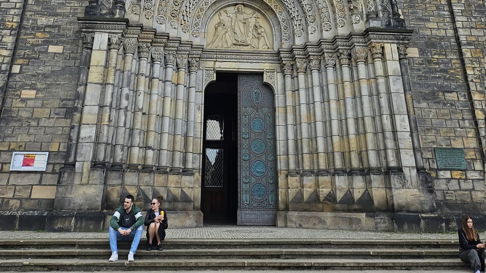 Vstupní portál v byzantském stylu | Foto: Klára Stejskalová, Radio Prague International Vstupní portál v byzantském stylu | Foto: Klára Stejskalová, Radio Prague International