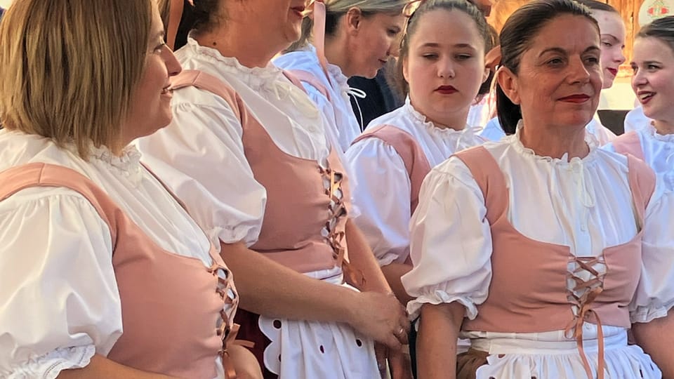 Soutěž provázejí folklorní vystoupení | Foto: Tea Veseláková,  Radio Prague International