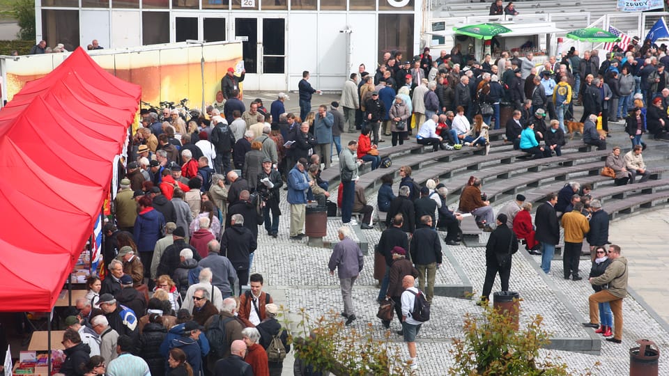 Oslavy 1. máje na pražském výstavišti patří komunistům, foto: Štěpánka Budková Oslavy 1. máje na pražském výstavišti patří komunistům, foto: Štěpánka Budková