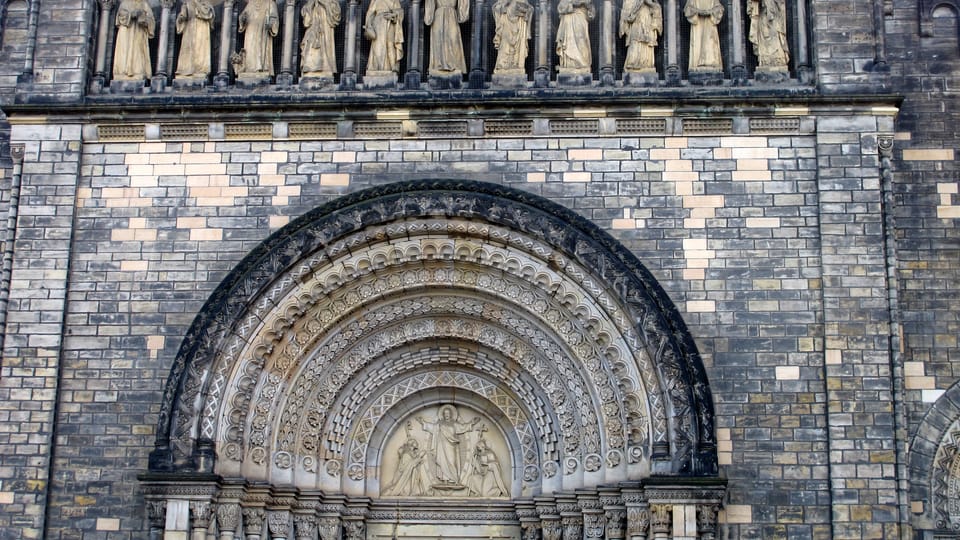 Portál v byzantském slohu | Foto: Kristýna Maková,  Praha křížem krážem