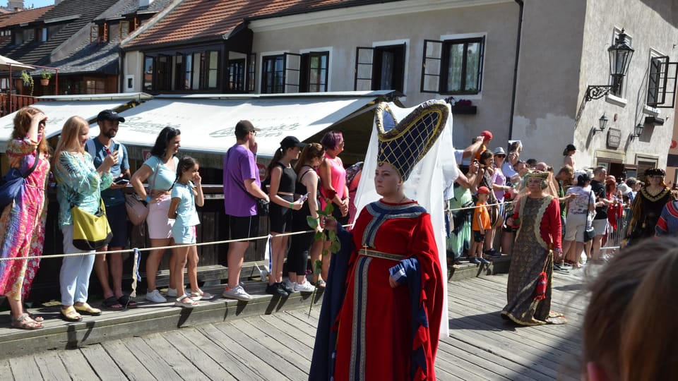 Návštěvníci Krumlova se mohli přenést do časů posledních pánů z Rožmberka, bratrů Viléma z Rožmberka a Petra Voka | Foto: Jaroslav Mach, Radio Prague International Návštěvníci Krumlova se mohli přenést do časů posledních pánů z Rožmberka, bratrů Viléma z Rožmberka a Petra Voka | Foto: Jaroslav Mach, Radio Prague International
