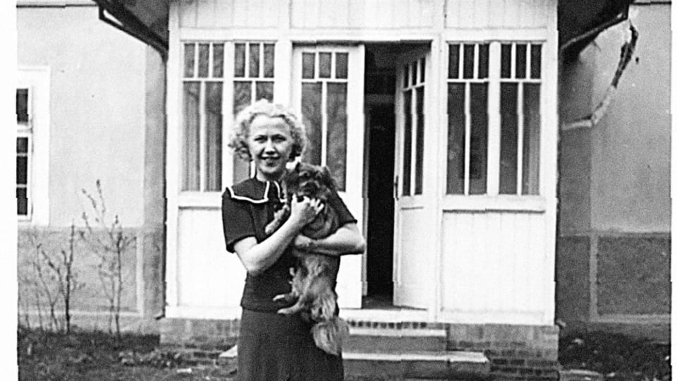 lga Scheinpflugová na Strži v létě 1936 | Foto: Památník Karla Čapka