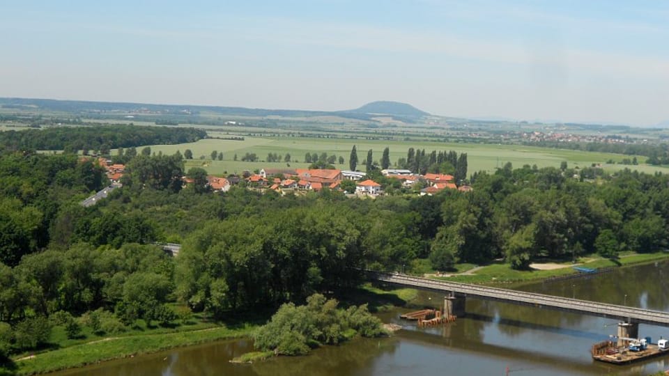 Výhled na horu Říp, foto: Magdalena Kašubová Výhled na horu Říp, foto: Magdalena Kašubová