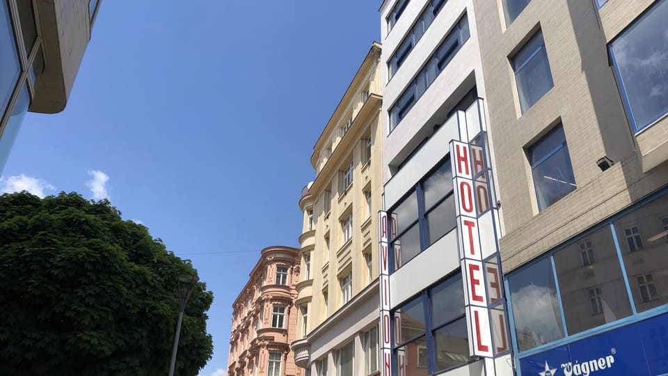 Hotel Avion se nachází v Brně na ulici Česká | Foto: Ludmila Opltová, Český rozhlas Hotel Avion se nachází v Brně na ulici Česká | Foto: Ludmila Opltová, Český rozhlas