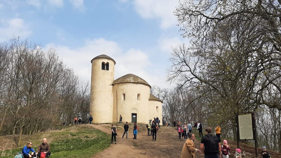 Rotunda sv. Jiří na vrcholu Řípu | Foto: Lenka Žižková,  Radio Prague International