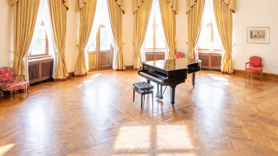 V oválném, nebo kupolovém sále koncertovali Ludwig van Beethoven a Carl Maria von Weber | Foto: Václav Bacovský, Velvyslanectví SRN v Praze V oválném, nebo kupolovém sále koncertovali Ludwig van Beethoven a Carl Maria von Weber | Foto: Václav Bacovský, Velvyslanectví SRN v Praze