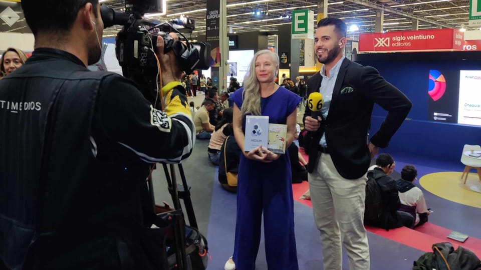 Spisovatelka Markéta Pilátová v rozhovoru pro mexickou televizi | Foto: Daniel Ordóñez, Radio Prague International Spisovatelka Markéta Pilátová v rozhovoru pro mexickou televizi | Foto: Daniel Ordóñez, Radio Prague International