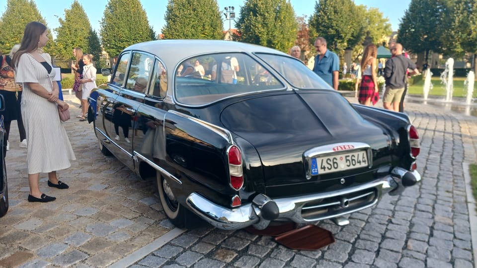 Vozidlo Tatra 603-1 sloužilo v 60. letech 20. století na Ministerstvu paliv a energetiky | Foto: Lenka Žižková, Radio Prague International Vozidlo Tatra 603-1 sloužilo v 60. letech 20. století na Ministerstvu paliv a energetiky | Foto: Lenka Žižková, Radio Prague International