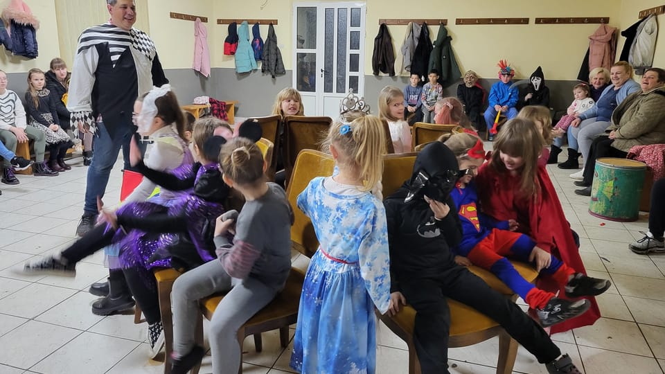 Maskenbal v Kruščici - židličkovaná | Foto: Alena Havlová, Jan Haken Maskenbal v Kruščici - židličkovaná | Foto: Alena Havlová, Jan Haken