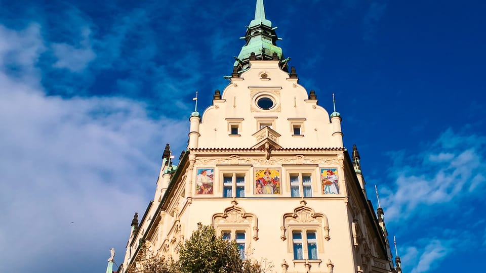 Tři zobrazení v nejvyšším patře mají národní motivy | Foto: Martin Král, Hotel Paříž Tři zobrazení v nejvyšším patře mají národní motivy | Foto: Martin Král, Hotel Paříž