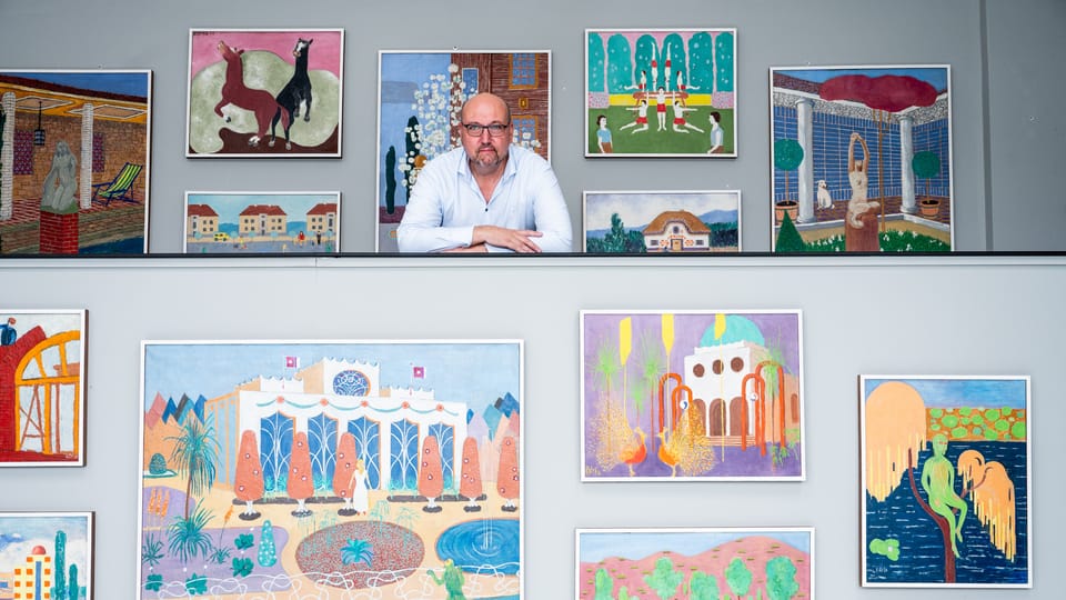 Galerista Tomáš Hejtmánek a díla Josefa Kotrby | Foto: René Volfík, Arthouse Hejtmánek Galerista Tomáš Hejtmánek a díla Josefa Kotrby | Foto: René Volfík, Arthouse Hejtmánek