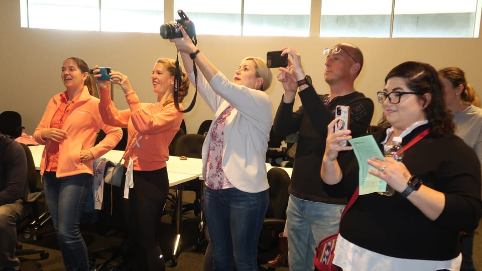 Rodiče nahrazují paparazzi | Foto: Ája Bufka, Radio Prague International Rodiče nahrazují paparazzi | Foto: Ája Bufka, Radio Prague International