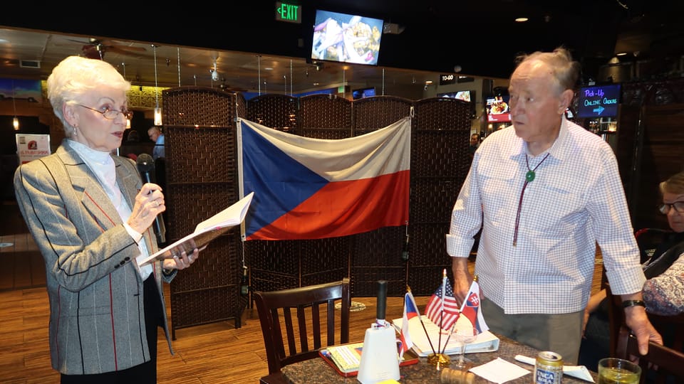Zprávu o hospodaření přečetla hospodářka Besedy Tonička David | Foto: Ája Bufka, Radio Prague International Zprávu o hospodaření přečetla hospodářka Besedy Tonička David | Foto: Ája Bufka, Radio Prague International