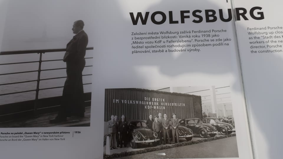 Rodný dům Ferdinanda Porsche ve Vratislavicích je zároveň netradiční muzeum. | Foto: Till Janzer, Radio Prague International Rodný dům Ferdinanda Porsche ve Vratislavicích je zároveň netradiční muzeum. | Foto: Till Janzer, Radio Prague International