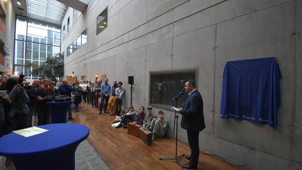 Odhalení pamětní desky Ivana Jandla, foto: Ondřej Tomšů Odhalení pamětní desky Ivana Jandla, foto: Ondřej Tomšů