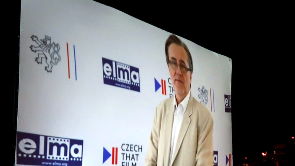 Jaroslav Olša zdraví diváky z plátna | Foto: Ája Bufka Jaroslav Olša zdraví diváky z plátna | Foto: Ája Bufka