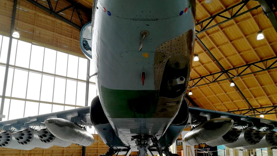 Bitevní letoun Suchoj Su-25B | Foto: Štěpánka Budková, Radio Prague International Bitevní letoun Suchoj Su-25B | Foto: Štěpánka Budková, Radio Prague International