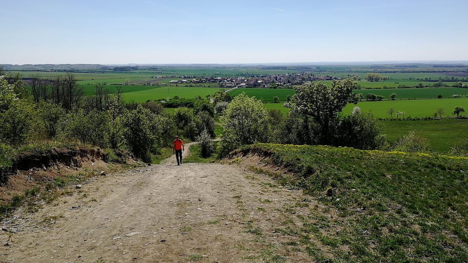 Cesta na Říp, foto: Štěpánka Budková Cesta na Říp, foto: Štěpánka Budková