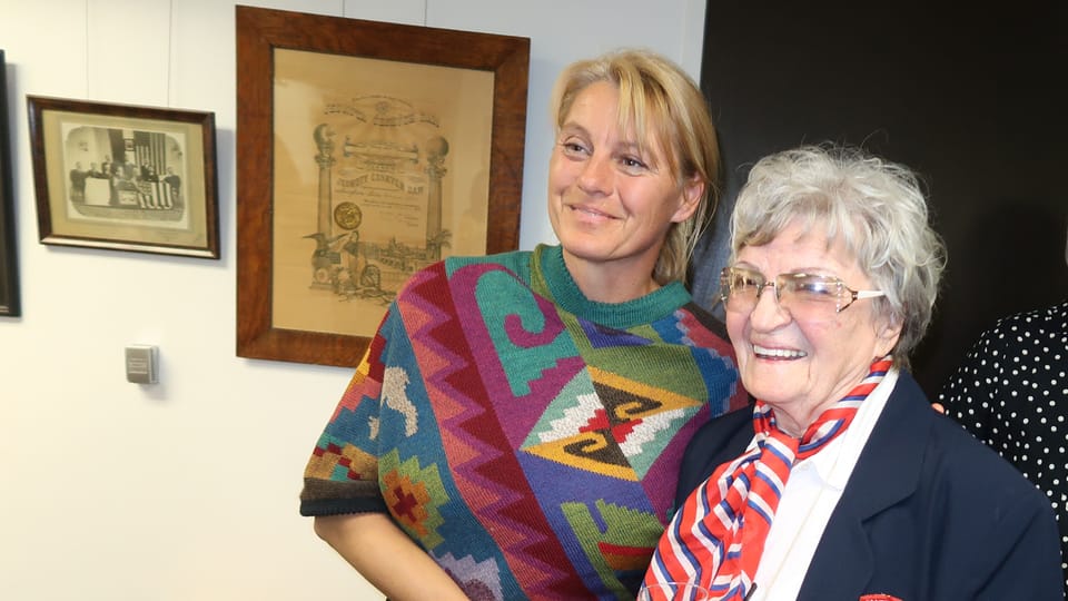 Předsedkyně Sokola LA Petra Geyer a bývalá předsdkyně Sokola SF Jara Dusatko | Foto: Ája Bufka, Radio Prague International Předsedkyně Sokola LA Petra Geyer a bývalá předsdkyně Sokola SF Jara Dusatko | Foto: Ája Bufka, Radio Prague International