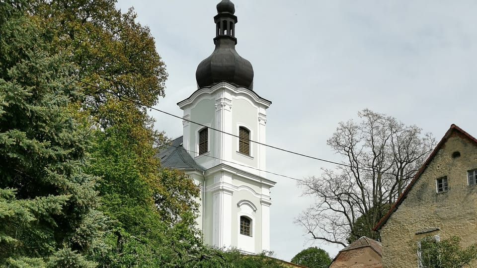 Z rozpadající se vesnice v Sudetech se Siřem postupně stává úhlednou obcí | Foto: Petr Lukeš, Radio Prague International Z rozpadající se vesnice v Sudetech se Siřem postupně stává úhlednou obcí | Foto: Petr Lukeš, Radio Prague International