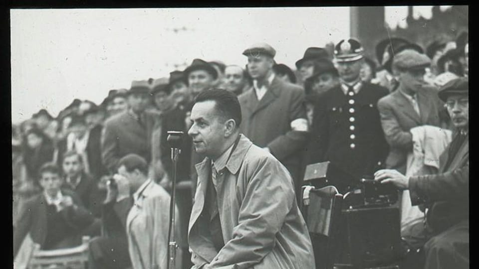 Josef Laufer (kolem roku 1935) | Foto: e-Sbírky, Národní muzeum, CC BY 4.0 DEED Josef Laufer (kolem roku 1935) | Foto: e-Sbírky, Národní muzeum, CC BY 4.0 DEED