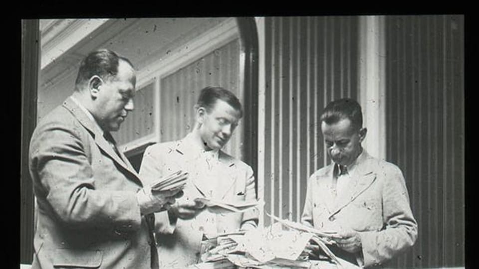 Josef Laufer (vpravo) na MS ve fotbale, Itálie, 1934 | Foto: e-Sbírky, Národní muzeum, CC BY 4.0 DEED Josef Laufer (vpravo) na MS ve fotbale, Itálie, 1934 | Foto: e-Sbírky, Národní muzeum, CC BY 4.0 DEED