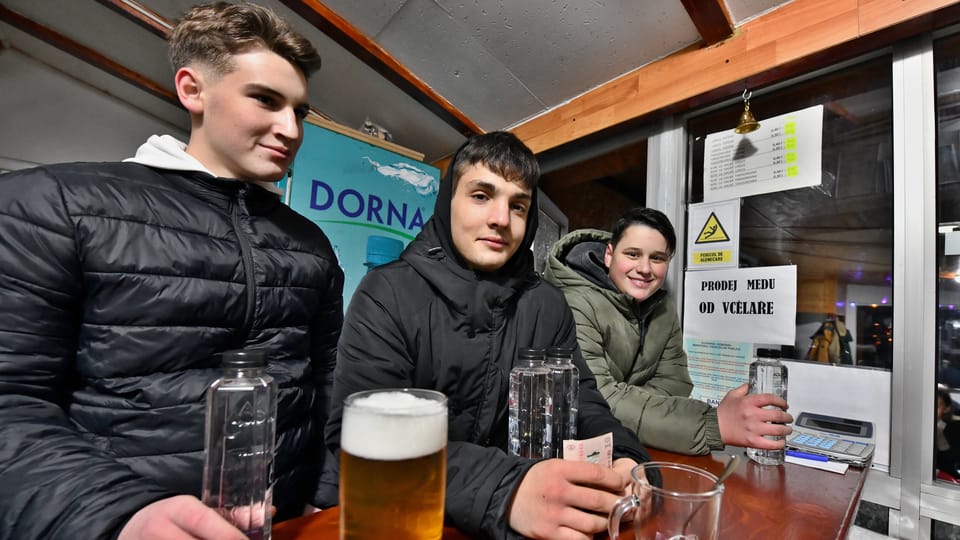 Klíčové pro přežití izolovaných českých komunit v Rumunsku je udržení mladých na vsi. | Foto: Břetislav Tureček Klíčové pro přežití izolovaných českých komunit v Rumunsku je udržení mladých na vsi. | Foto: Břetislav Tureček