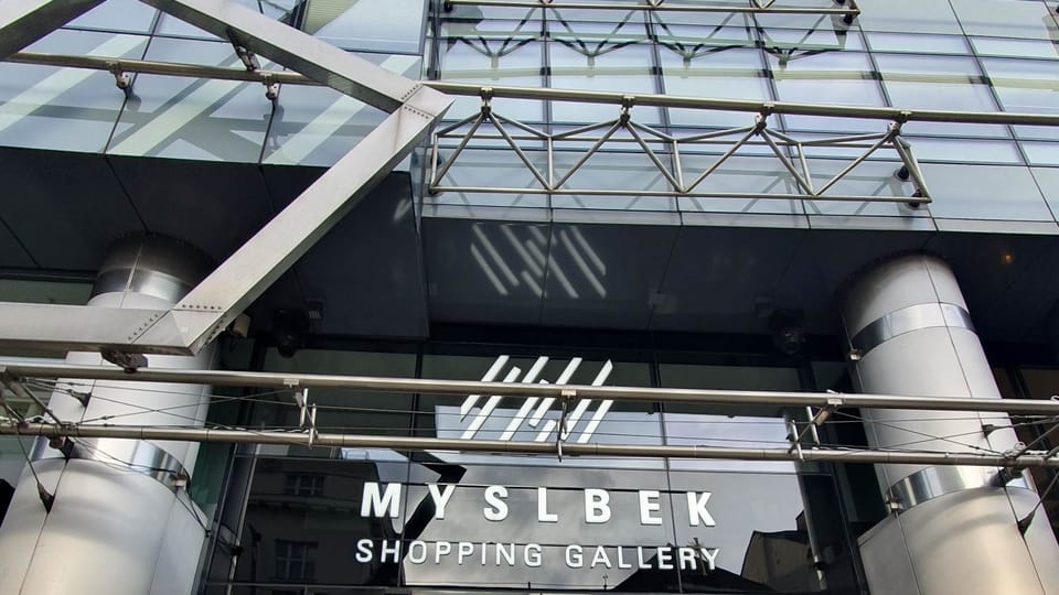 Nákupní galerie Myslbek z ulice Na Příkopě | Foto: Katarína Brezovská, Radio Prague International Nákupní galerie Myslbek z ulice Na Příkopě | Foto: Katarína Brezovská, Radio Prague International