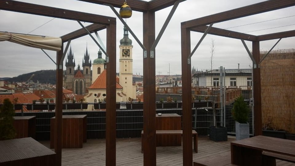 Z terasy v OD Kotva se nabízí unikátní výhled na centrum Prahy | Foto: Zdeňka Kuchyňová, Radio Prague International Z terasy v OD Kotva se nabízí unikátní výhled na centrum Prahy | Foto: Zdeňka Kuchyňová, Radio Prague International