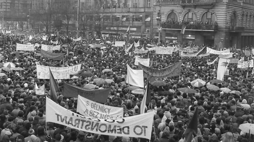 Protesty na Václavském náměstí v roce 1989,  foto: Dušan Bouška,  archiv ČRo | Foto: Dušan Bouška,  Český rozhlas