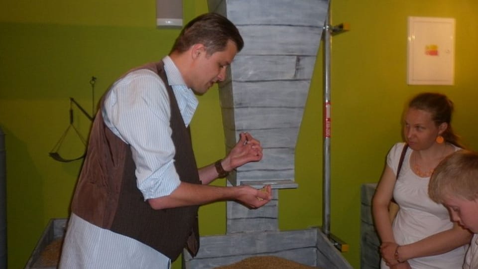 Průvodce expozicí Tomáš Novotný, foto: Zdeňka Kuchyňová Průvodce expozicí Tomáš Novotný, foto: Zdeňka Kuchyňová