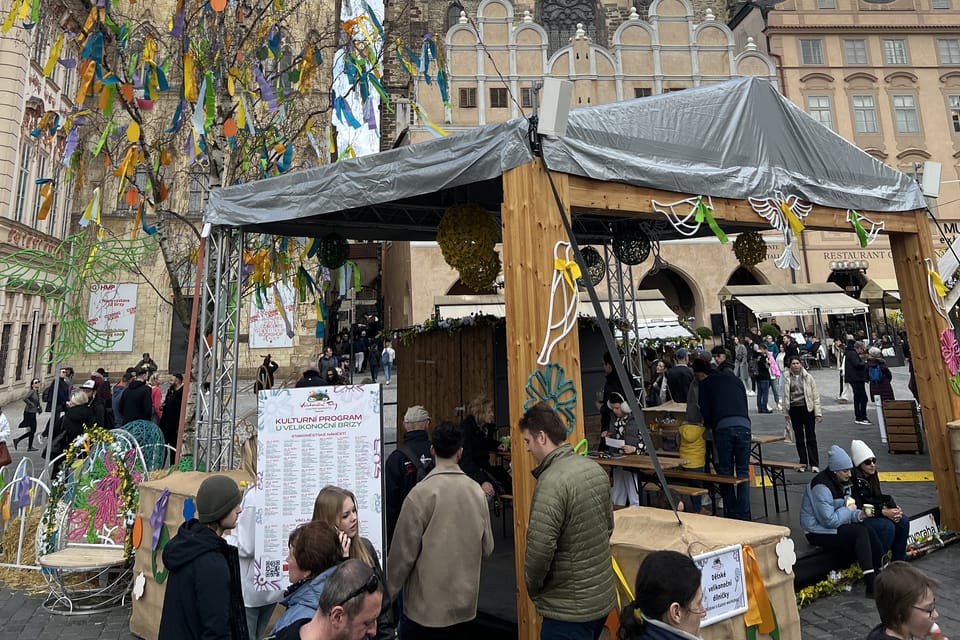 Velikonoční trhy na Staroměstském náměstí | Foto: Kateřina Ayzpurvit, Radio Prague International Velikonoční trhy na Staroměstském náměstí | Foto: Kateřina Ayzpurvit, Radio Prague International