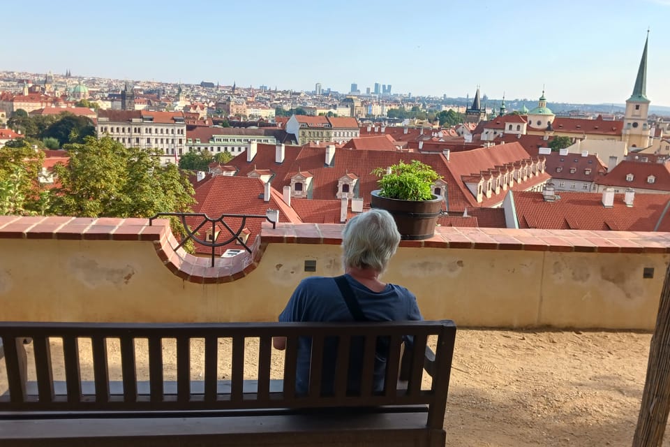 Vyhlídka na Prahu z Malé Pálffyovské zahrady | Foto: Lenka Žižková, Radio Prague International Vyhlídka na Prahu z Malé Pálffyovské zahrady | Foto: Lenka Žižková, Radio Prague International