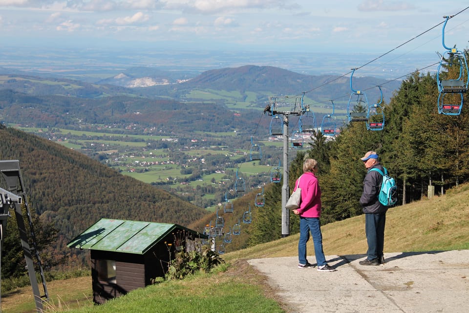 Lanovka na Radhošť, nejznámější horu v Moravskoslezských Beskydech | Foto: Ondřej Tomšů, Radio Prague International Lanovka na Radhošť, nejznámější horu v Moravskoslezských Beskydech | Foto: Ondřej Tomšů, Radio Prague International