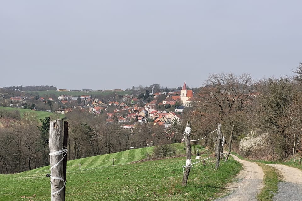 Pohled na Jílové u Prahy od jihu | Foto: Hana Slavická, Radio Prague International Pohled na Jílové u Prahy od jihu | Foto: Hana Slavická, Radio Prague International