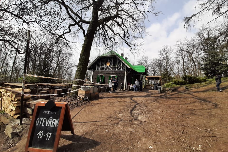 Restaurace na vrchu Říp | Foto: Lenka Žižková, Radio Prague International Restaurace na vrchu Říp | Foto: Lenka Žižková, Radio Prague International