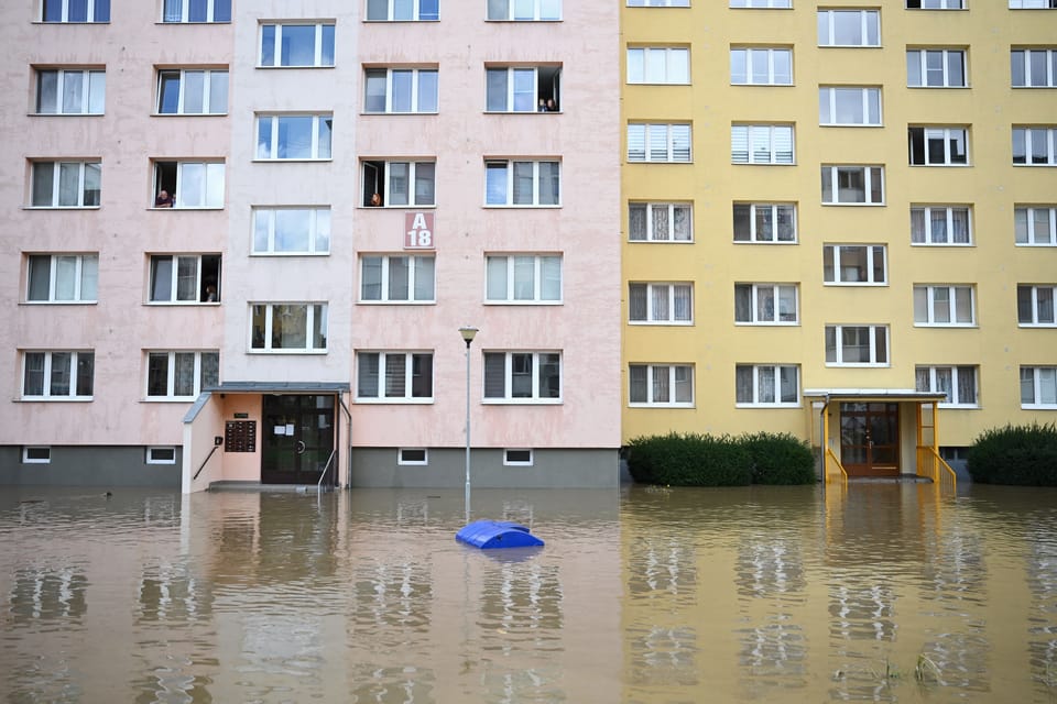 Více než stoletá voda se prohnala sídlištěm Opavy Kateřinky | Foto: René Volfík,  iROZHLAS.cz