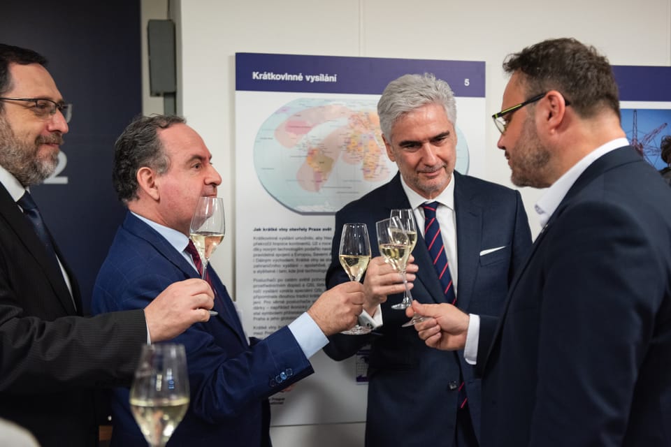 Zleva: Velvyslanec Chile Víctor Abujatum,  velvyslanec Argentiny Claudio J. Rozencwaig a velvyslanec Brazílie Orlando Leite Ribeiro  | Foto: Hana Řeháková,  Radio Prague International