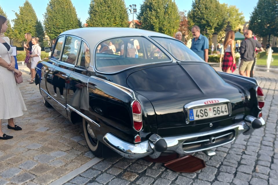 Vozidlo Tatra 603-1 sloužilo v 60. letech 20. století na Ministerstvu paliv a energetiky | Foto: Lenka Žižková,  Radio Prague International