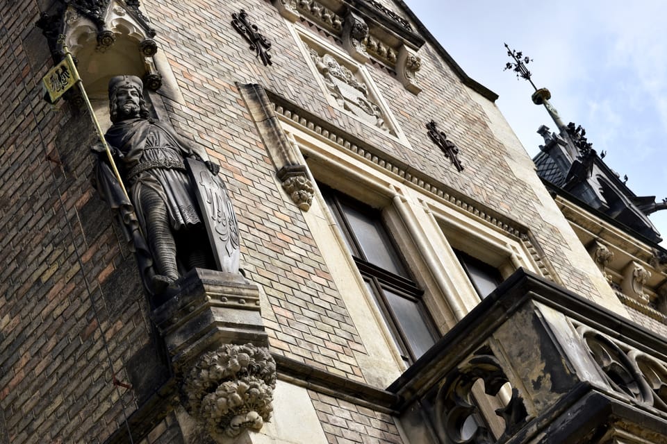 Sochu vyhotovil v roce 1880 sochař Ludvík Šimek | Foto: Barbora Němcová, Radio Prague International Sochu vyhotovil v roce 1880 sochař Ludvík Šimek | Foto: Barbora Němcová, Radio Prague International