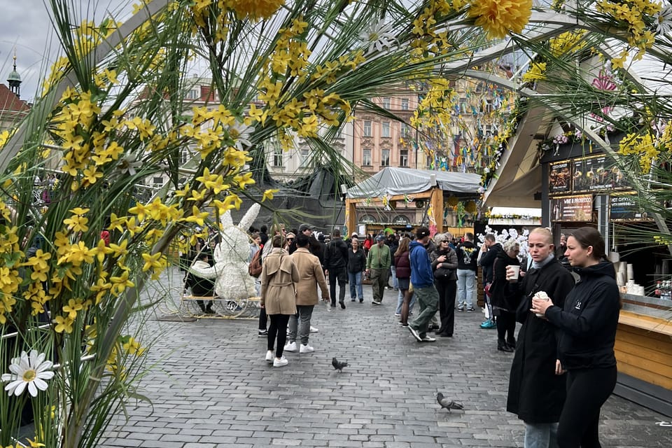 Velikonoční trhy na Staroměstském náměstí | Foto: Kateřina Ayzpurvit, Radio Prague International Velikonoční trhy na Staroměstském náměstí | Foto: Kateřina Ayzpurvit, Radio Prague International