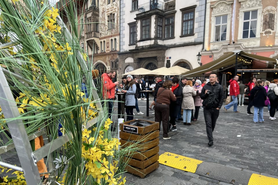 Velikonoční trhy na Staroměstském náměstí | Foto: Kateřina Ayzpurvit, Radio Prague International Velikonoční trhy na Staroměstském náměstí | Foto: Kateřina Ayzpurvit, Radio Prague International