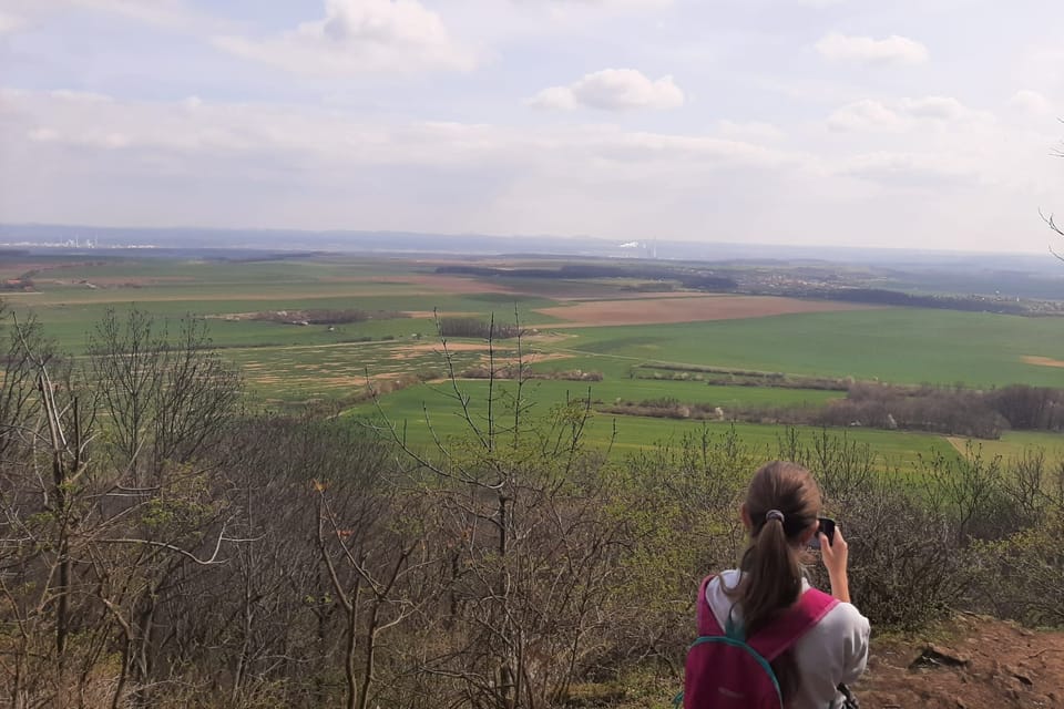 Jedna z vyhlídek z hory Říp | Foto: Lenka Žižková, Radio Prague International Jedna z vyhlídek z hory Říp | Foto: Lenka Žižková, Radio Prague International
