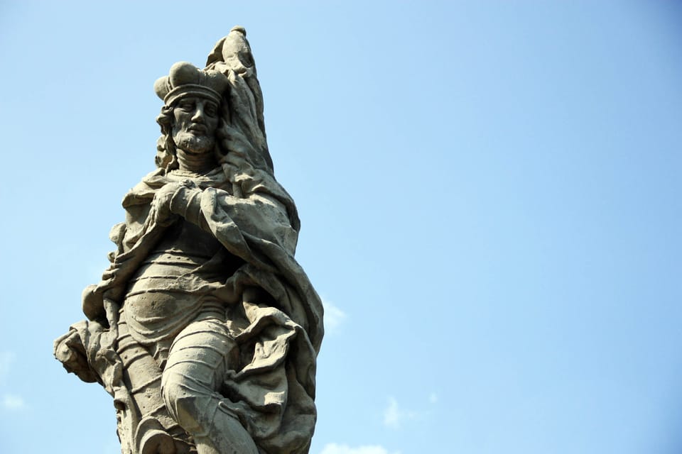 Původní socha byla v roce 2000 nahrazena kopií | Foto: Barbora Němcová,  Radio Prague International