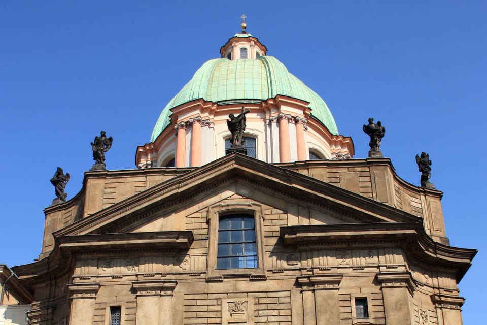 Kostel sv. Františka z Assisi na Křížovnickém náměstí v Praze | Foto: Barbora Němcová, Radio Prague International Kostel sv. Františka z Assisi na Křížovnickém náměstí v Praze | Foto: Barbora Němcová, Radio Prague International