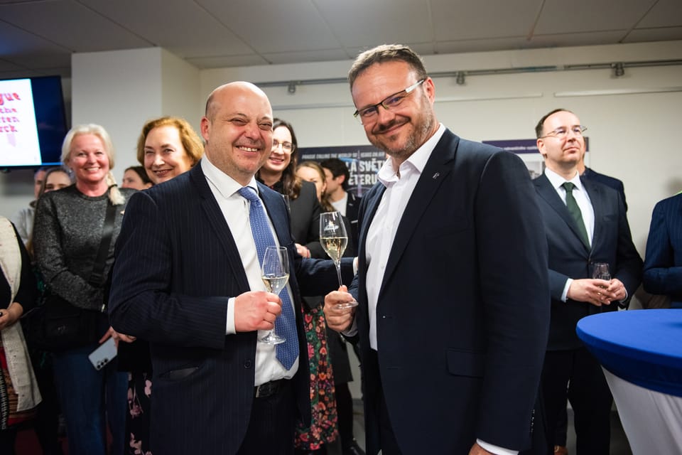 Zástupce velvyslance Mexika Salvador T. Esquivel a René Zavoral | Foto: Hana Řeháková,  Radio Prague International