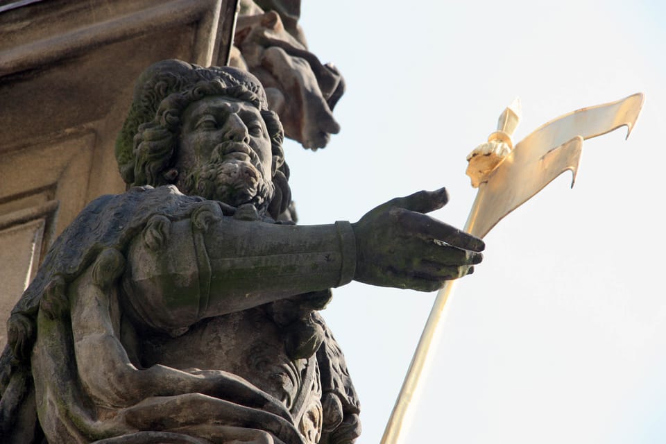 Sochu vytvořili sochaři Ferdinand Geiger a Jan Oldřich Mayer v letech 1713-15 | Foto: Barbora Němcová, Radio Prague International Sochu vytvořili sochaři Ferdinand Geiger a Jan Oldřich Mayer v letech 1713-15 | Foto: Barbora Němcová, Radio Prague International